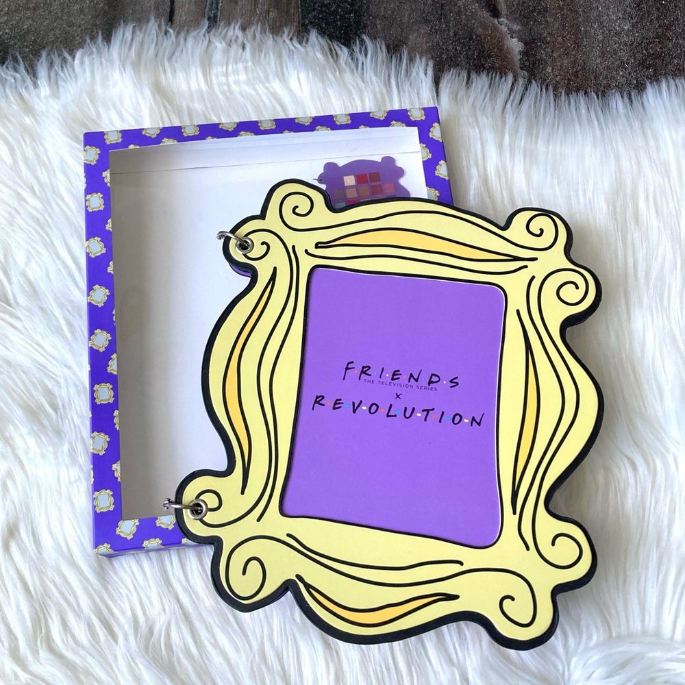 Makeup Revolution x Friends Yellow Picture Frame Eyeshadow Palette